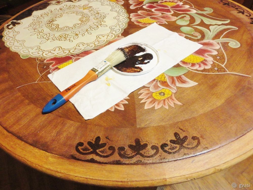 Новая жизнь старого стола: расписываем столешницу с использованием схемы старинной вышивки, фото № 18