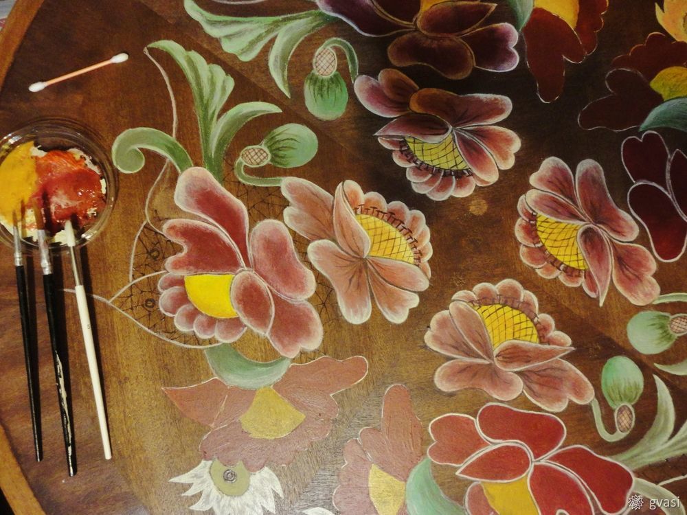 Новая жизнь старого стола: расписываем столешницу с использованием схемы старинной вышивки, фото № 15