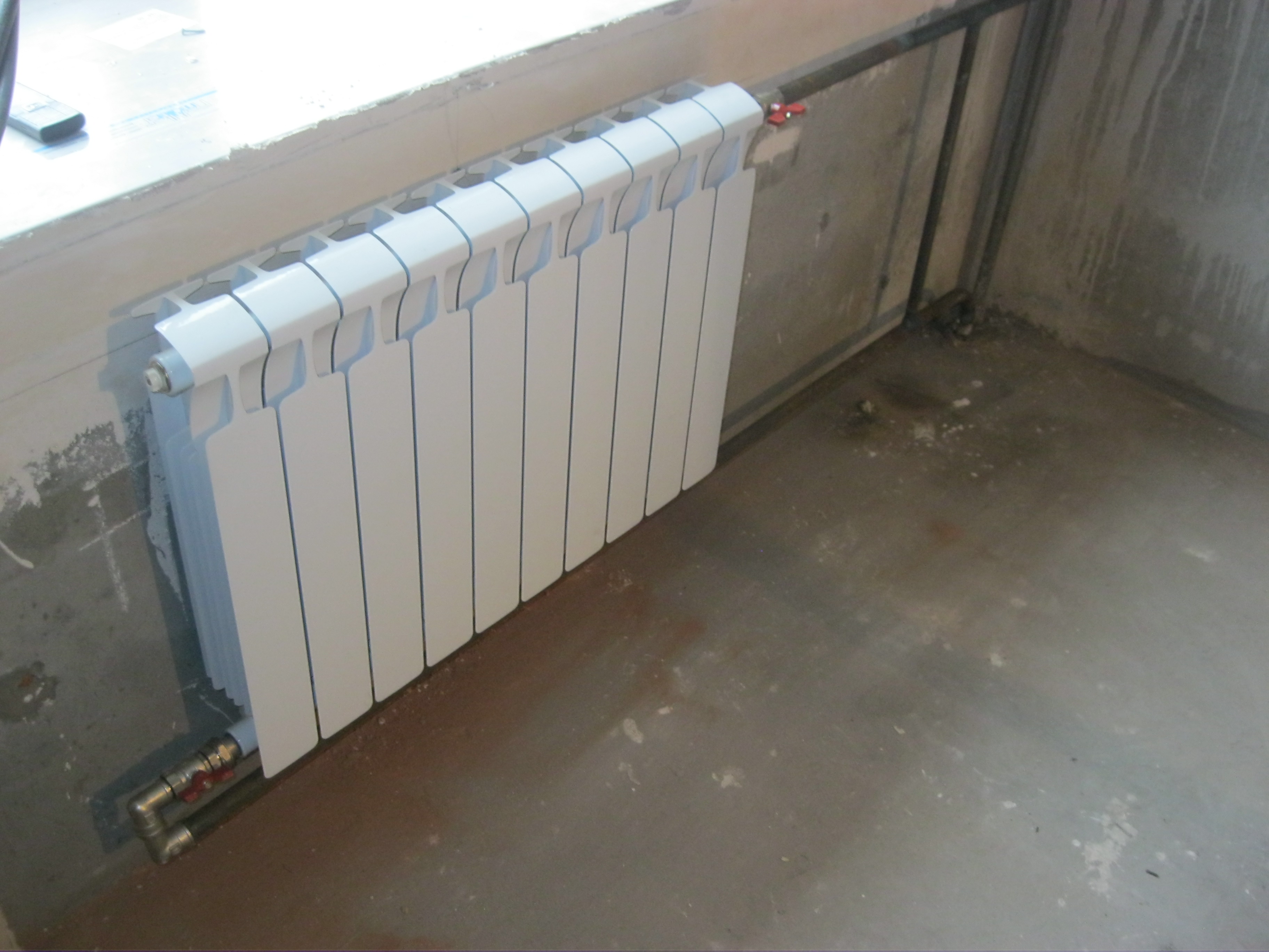 Монтаж радиаторов отопления своими руками: Установка радиаторов .
