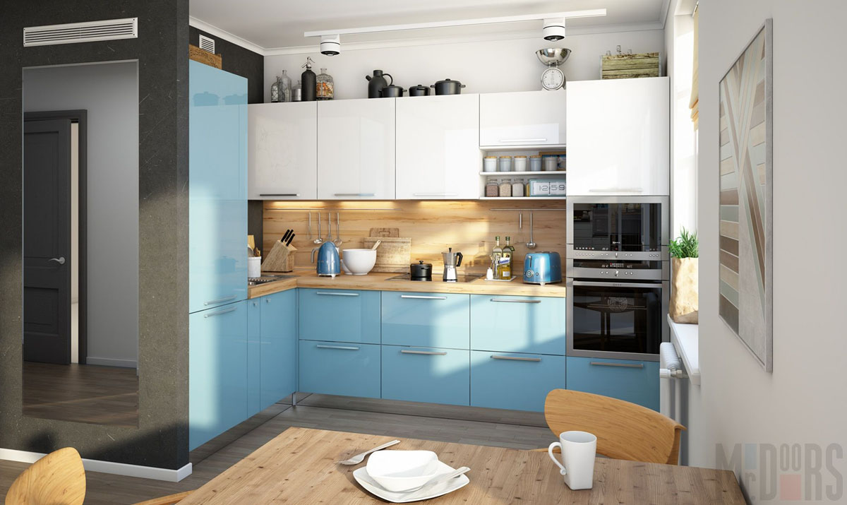 Кухонный гарнитур с бело-голубым фасадом